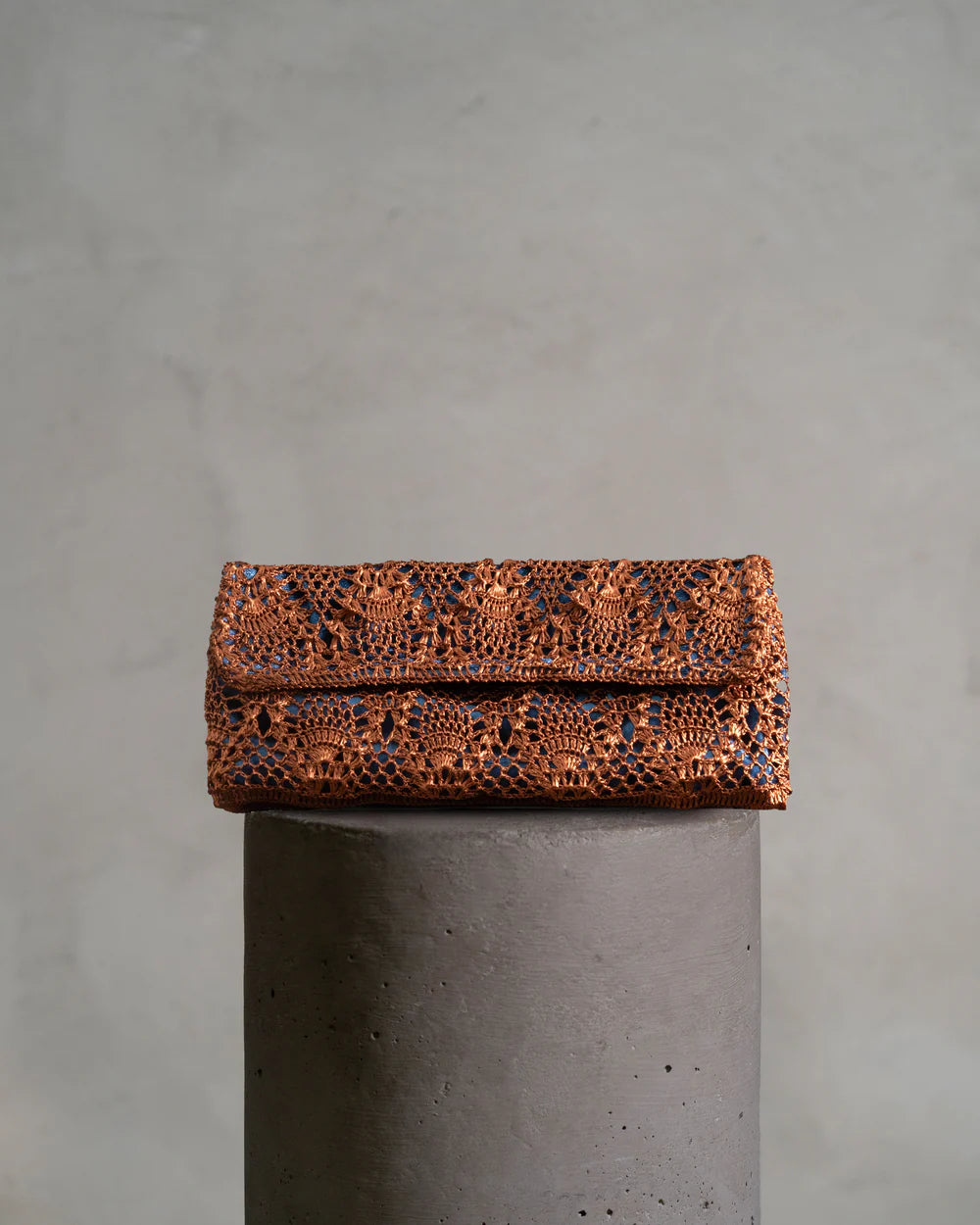 Pineapple clutch copper blue