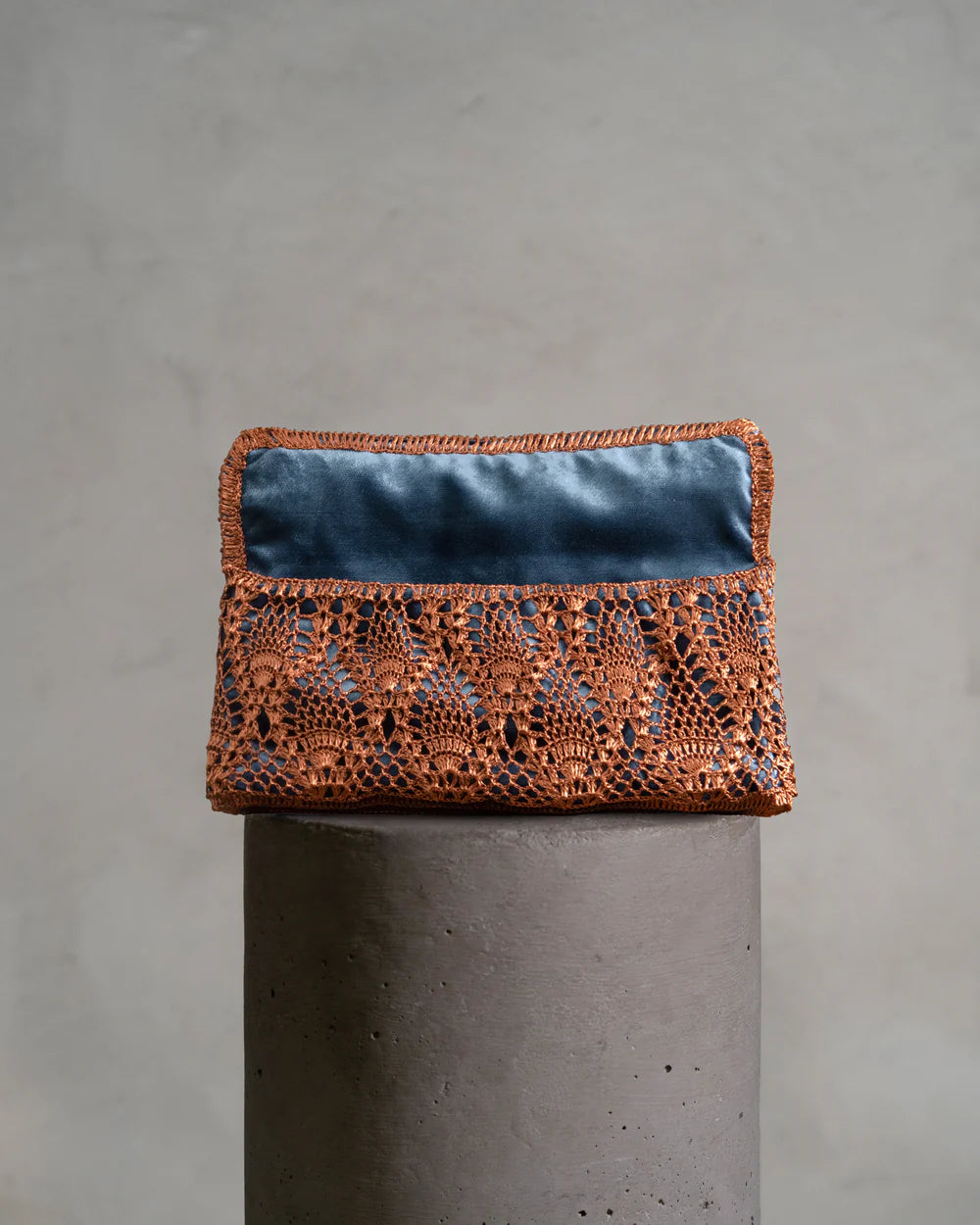 Pineapple clutch copper blue