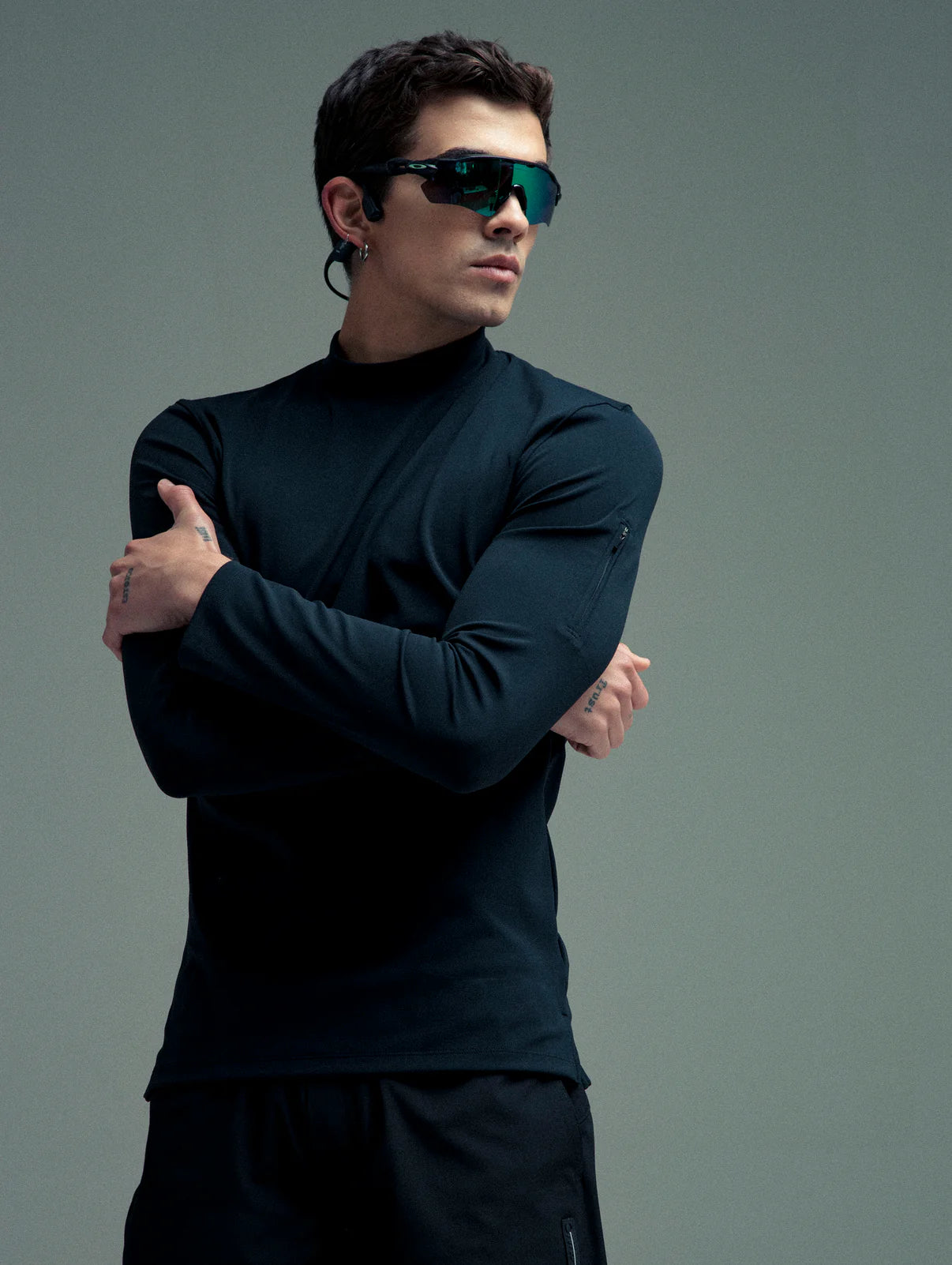 Slim Gauss Turtleneck Top
