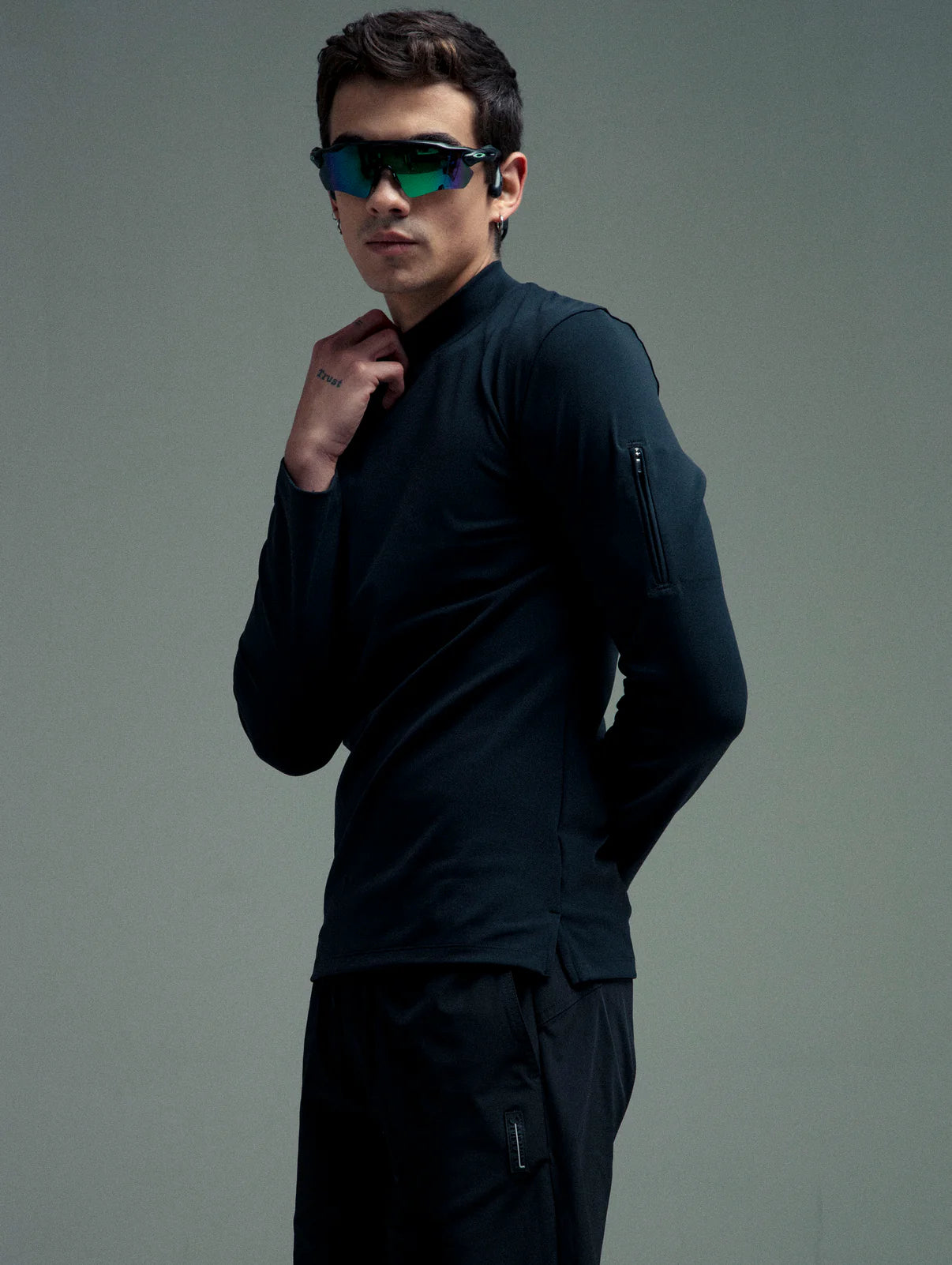 Slim Gauss Turtleneck Top