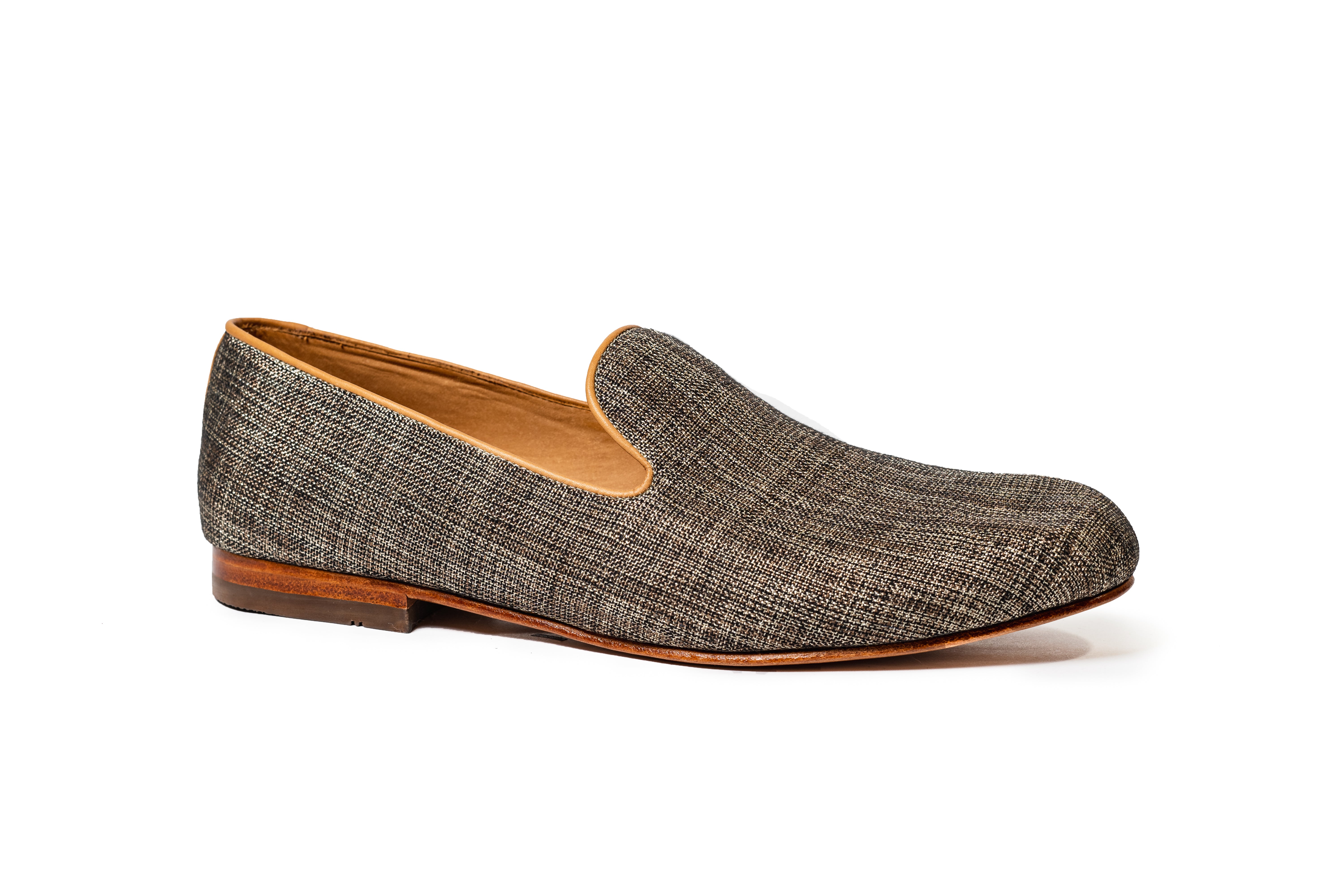 Tobacco linen slipper