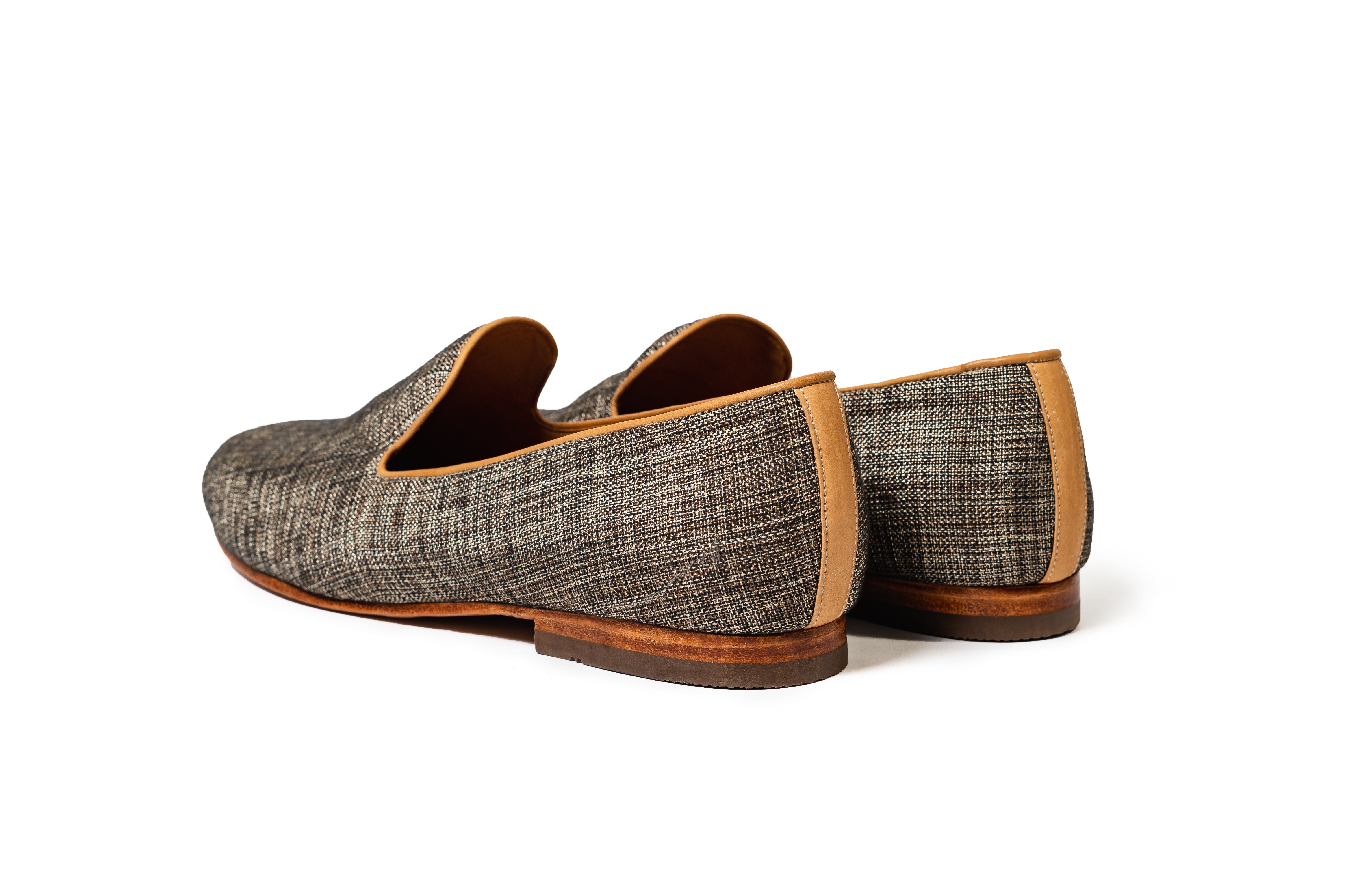 Tobacco linen slipper