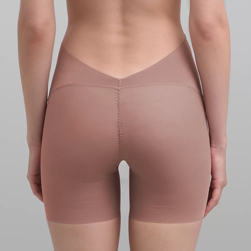 Boxer Back Neckline