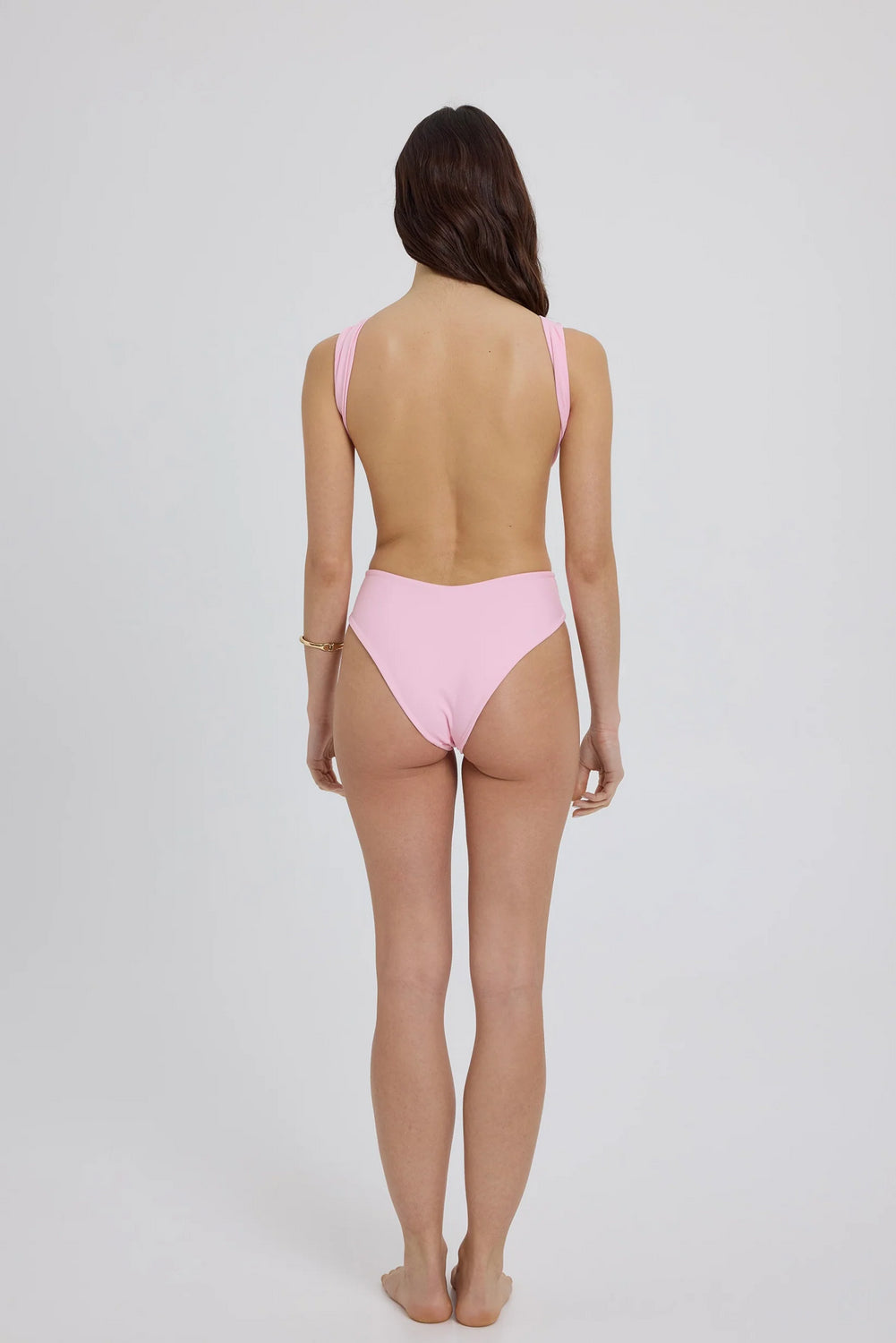 One Piece Avela