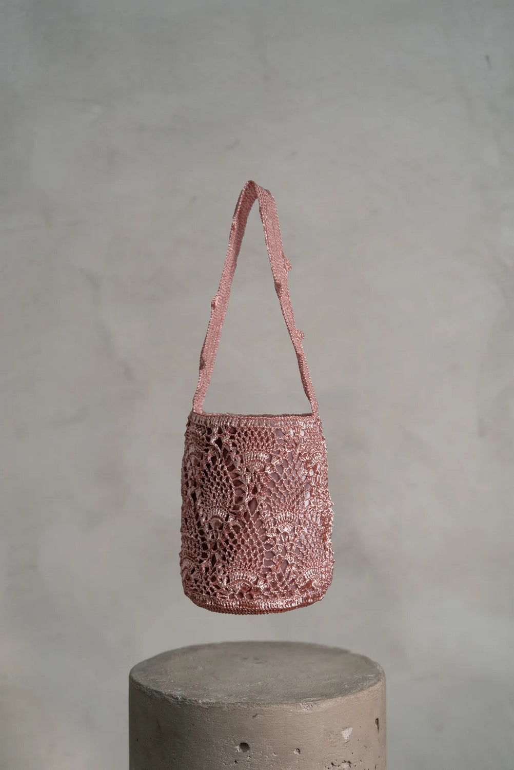 Pink-gold pineapple bag