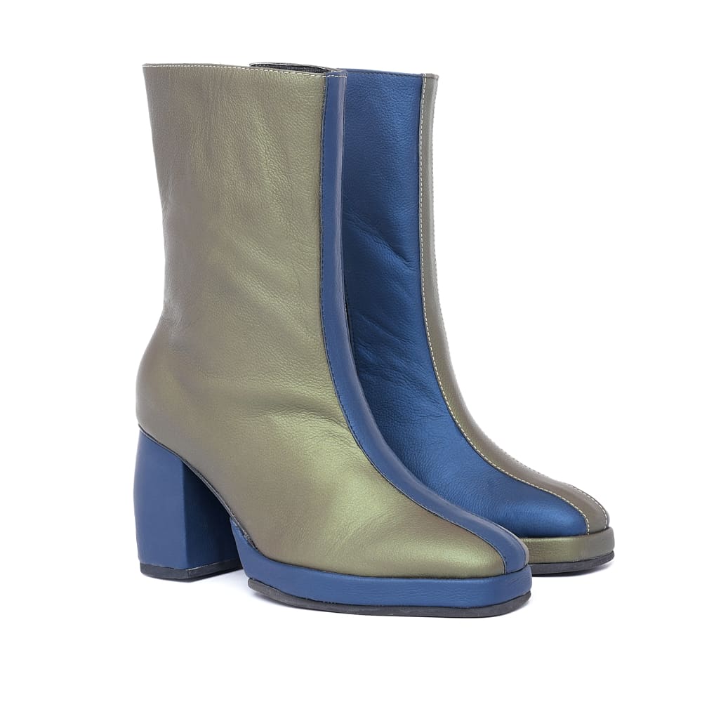 Bridge boots