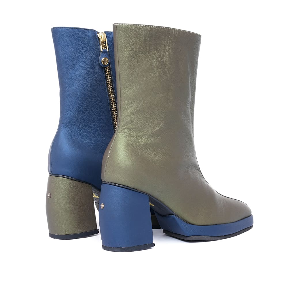 Bridge boots
