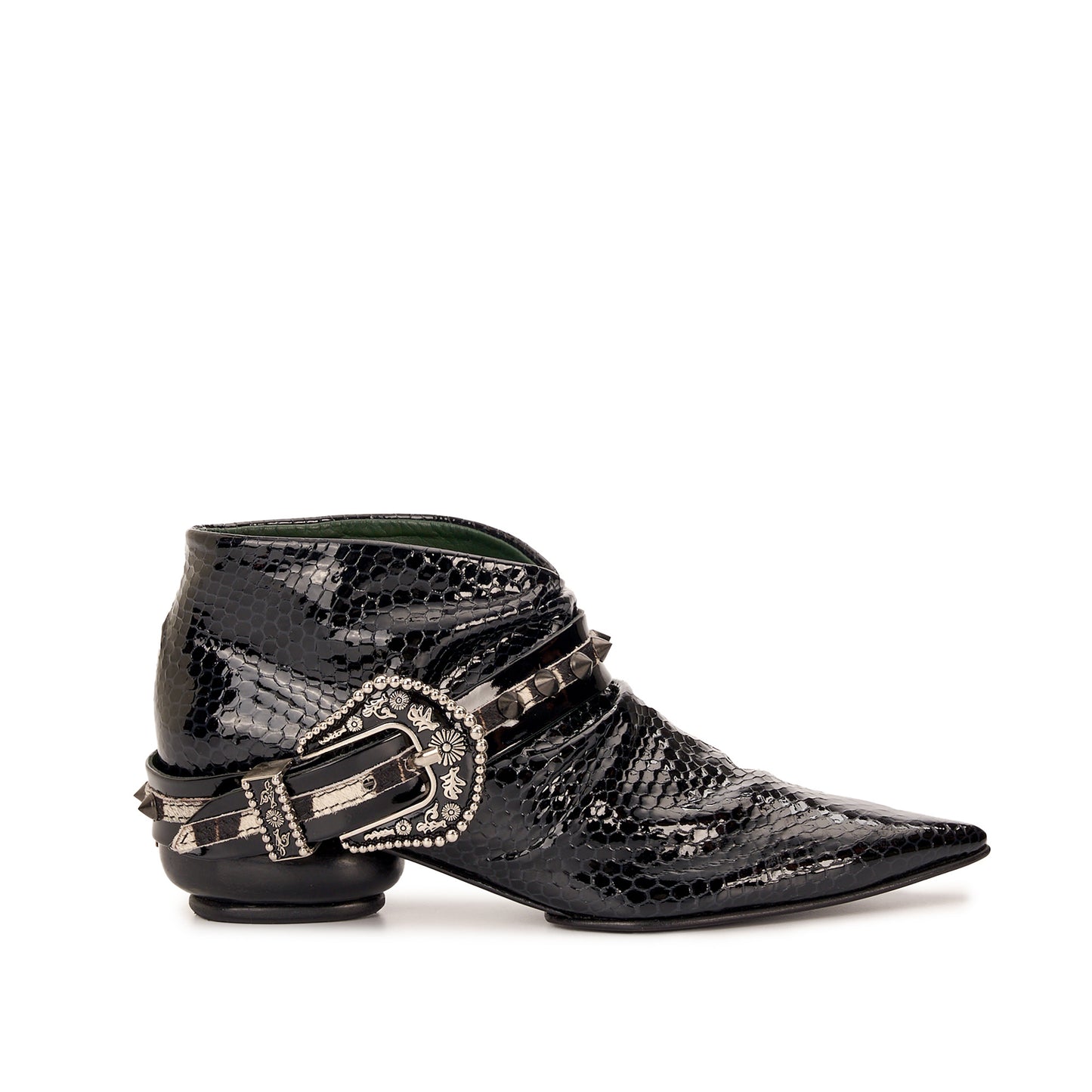 Black star boots