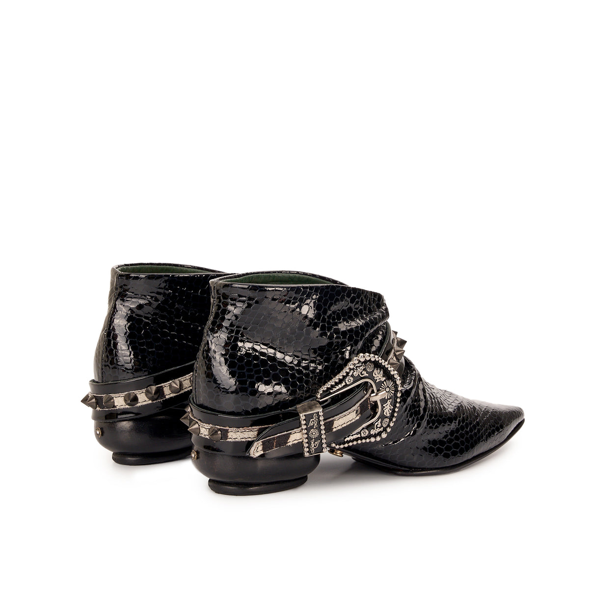 Black star boots