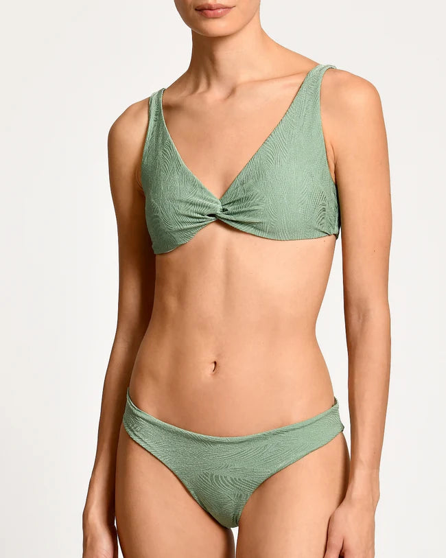 Jade zahri bottom