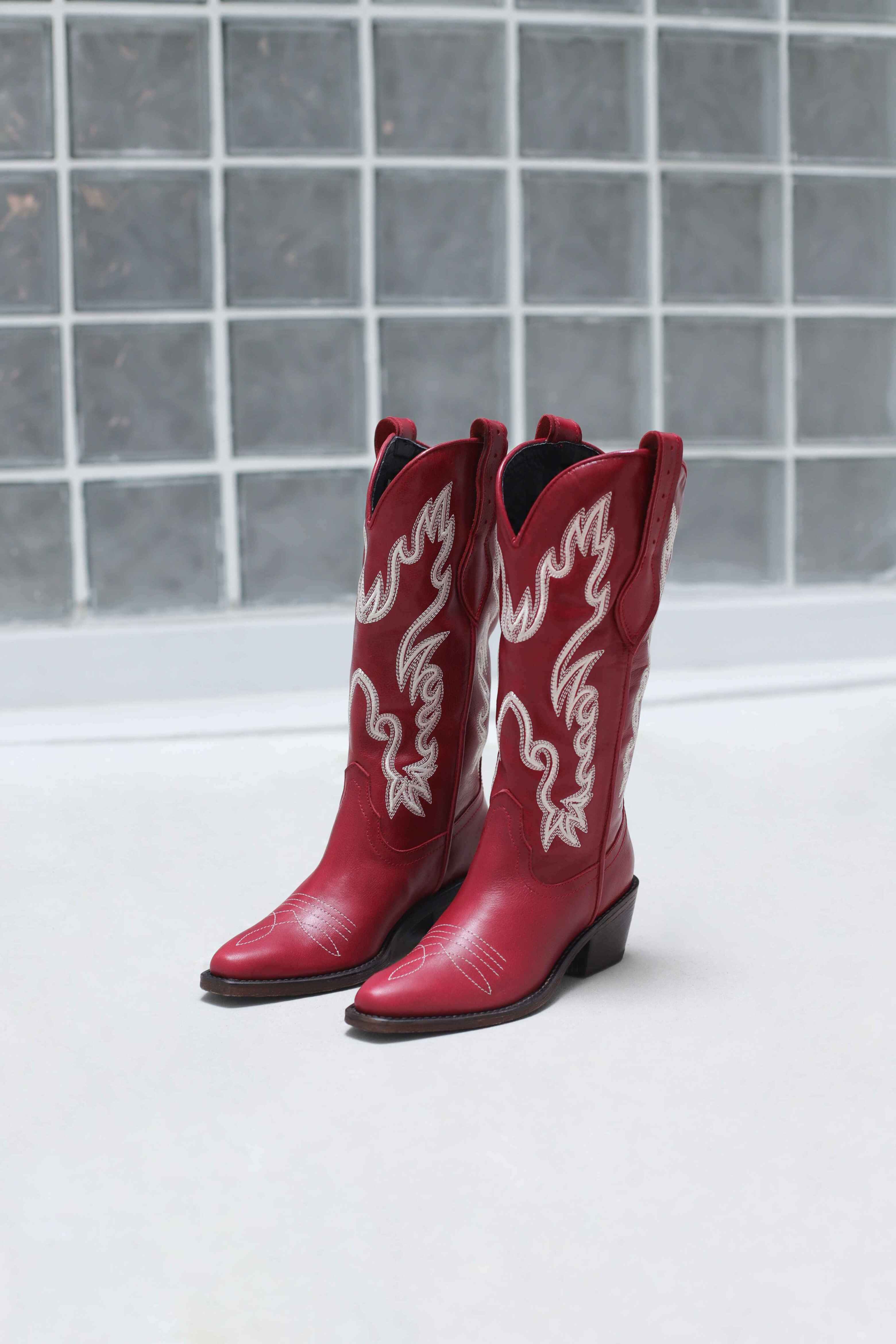 High-top texan boots