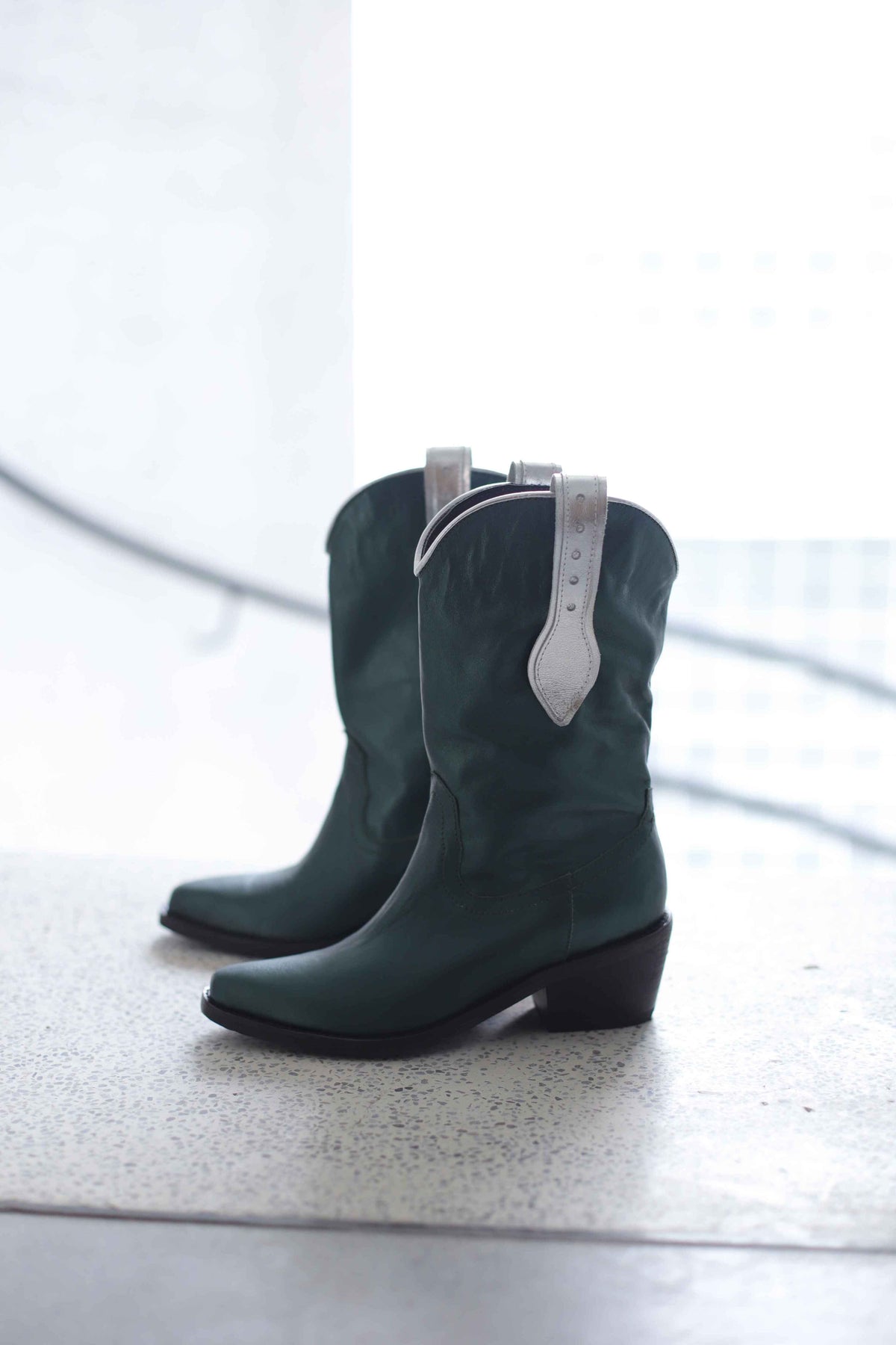 Pixel mid-head texan boot