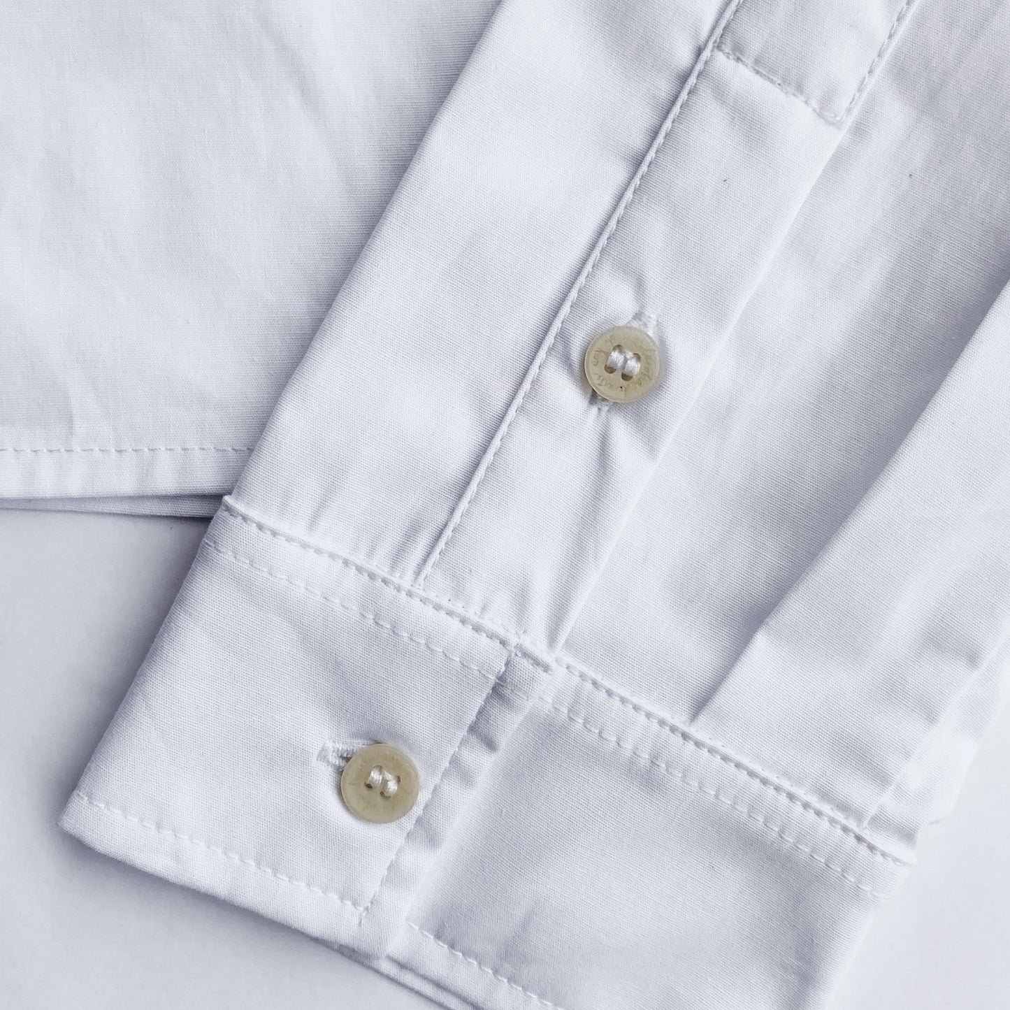 Shirt cuadrivium