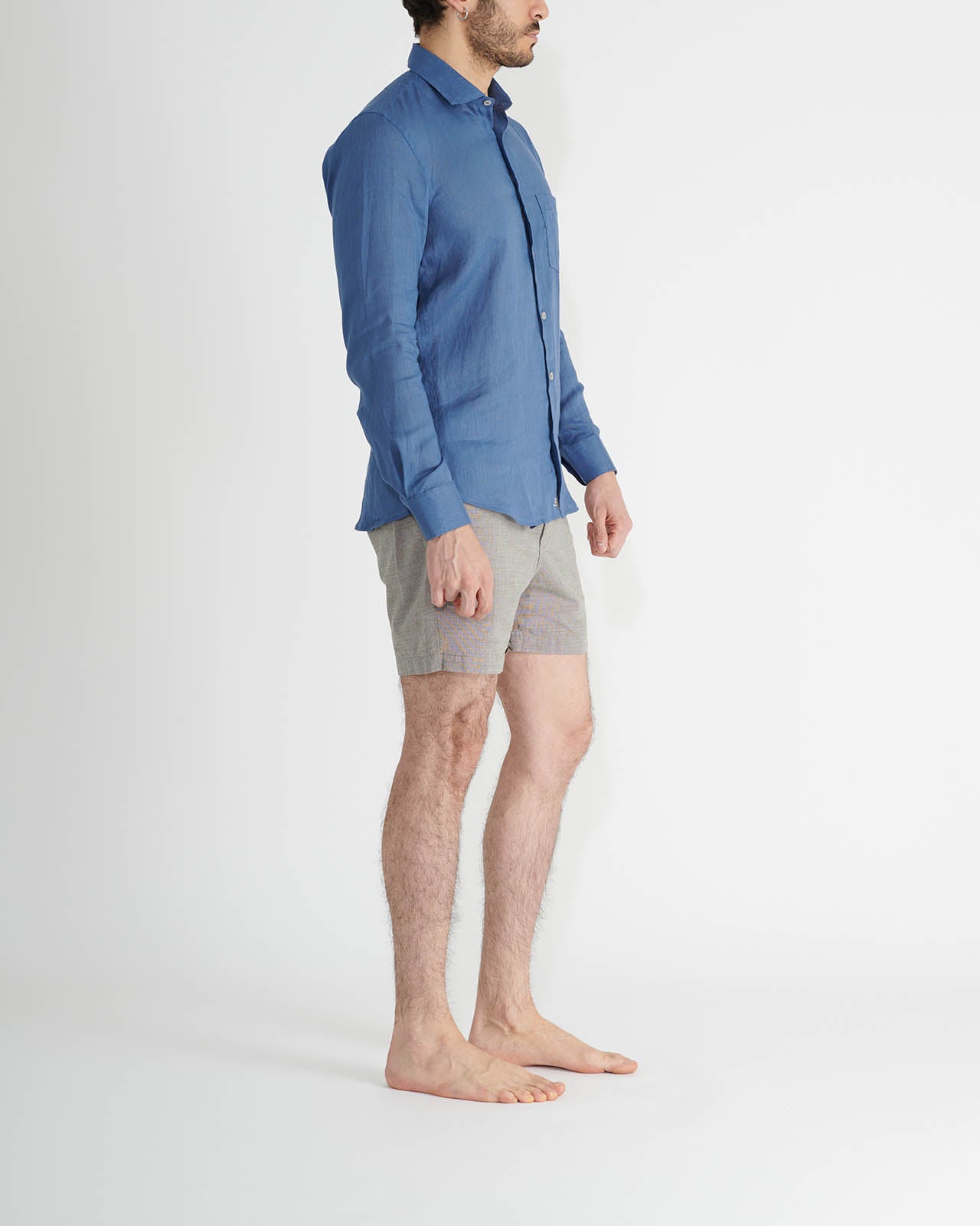 Long-sleeved linen shirt