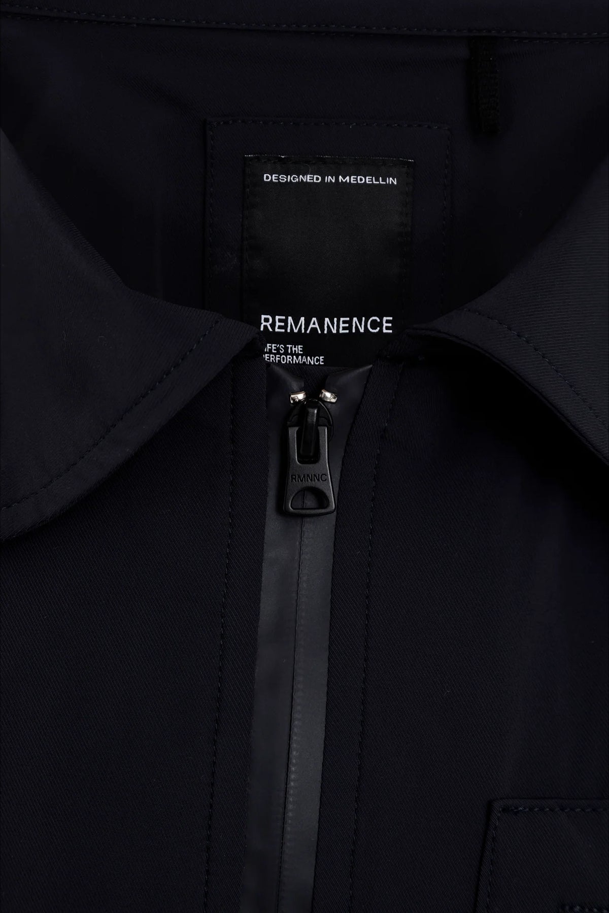 Semifitted vapor jacket