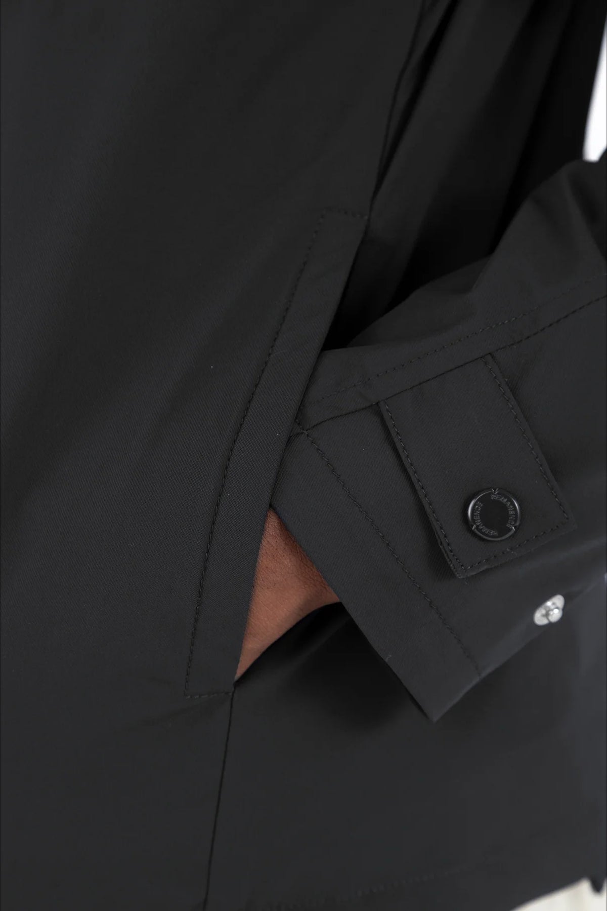Semifitted vapor jacket