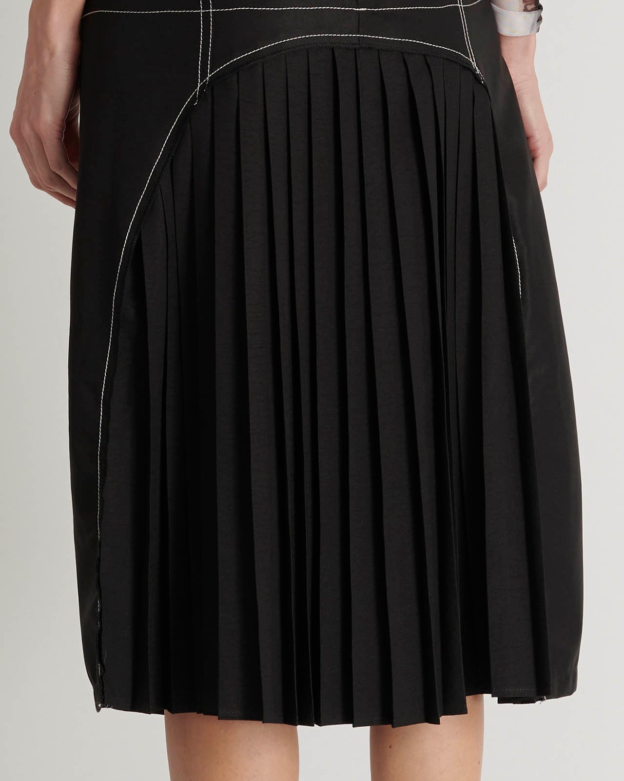 Skirt Area