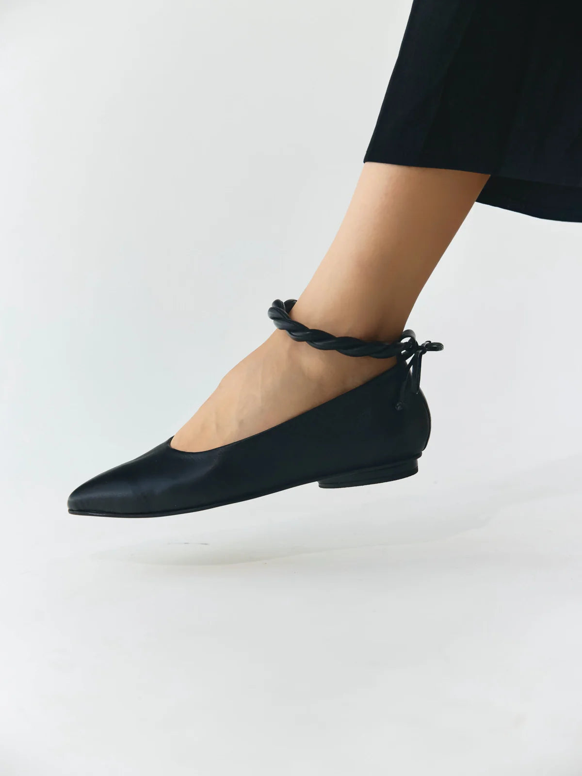 Black flats aria