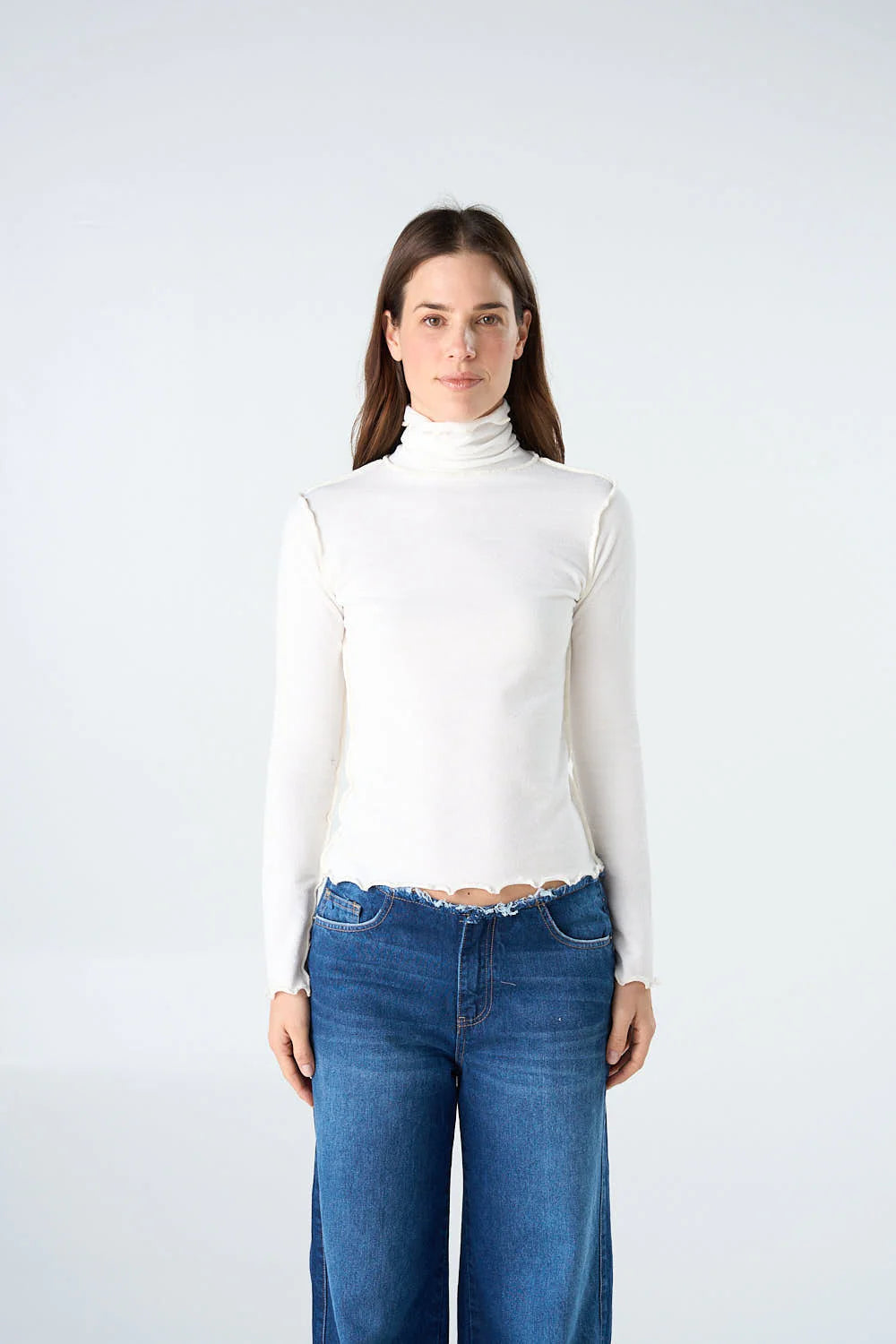 Light neck tshirt 125