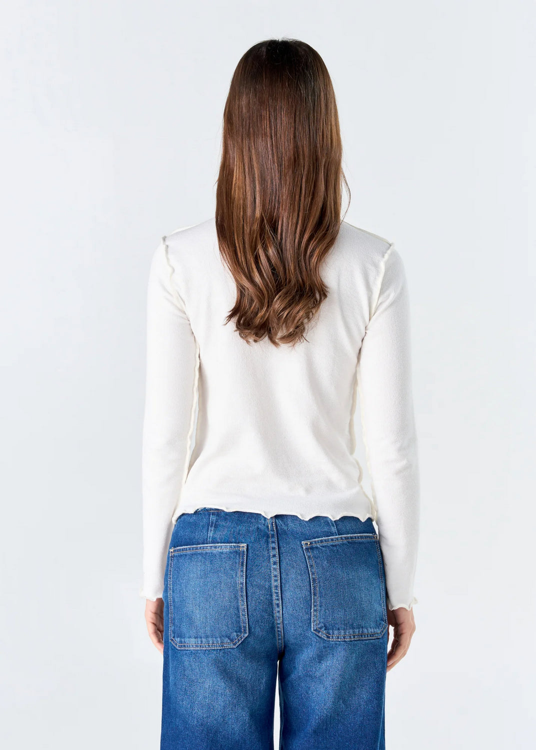 Light neck tshirt 125