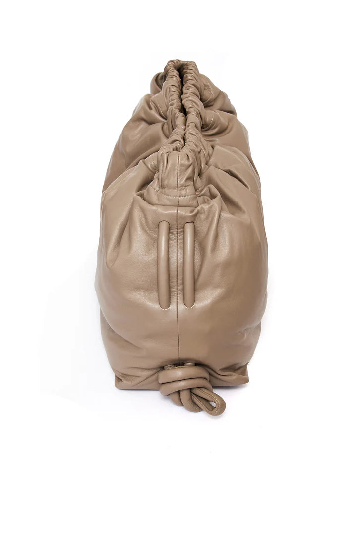 Croissant maxi bag