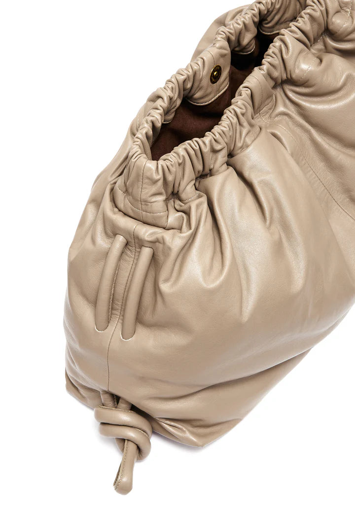 Croissant maxi bag