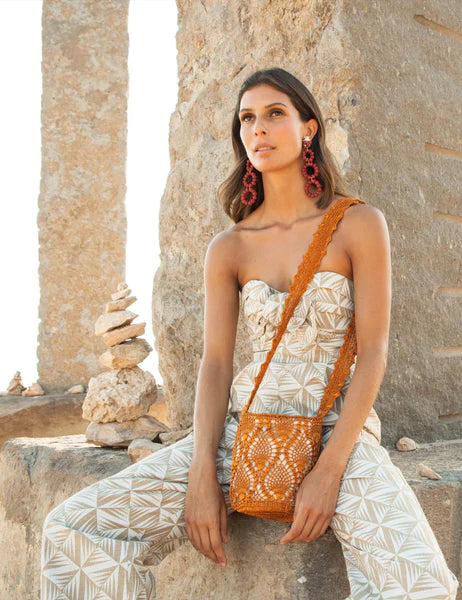 Copper pineapple backpack with beige velvet