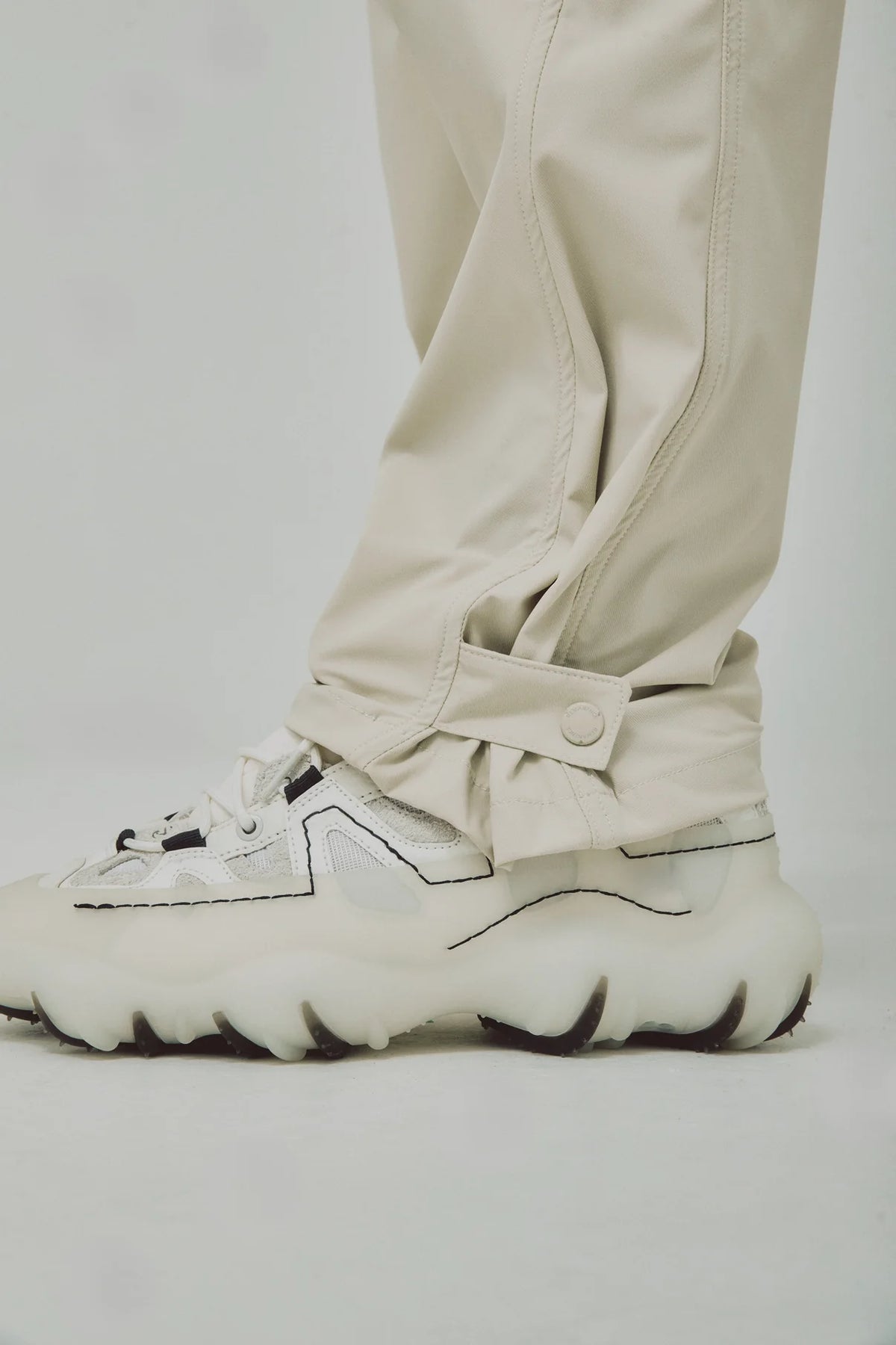 Iron semi-fit pants