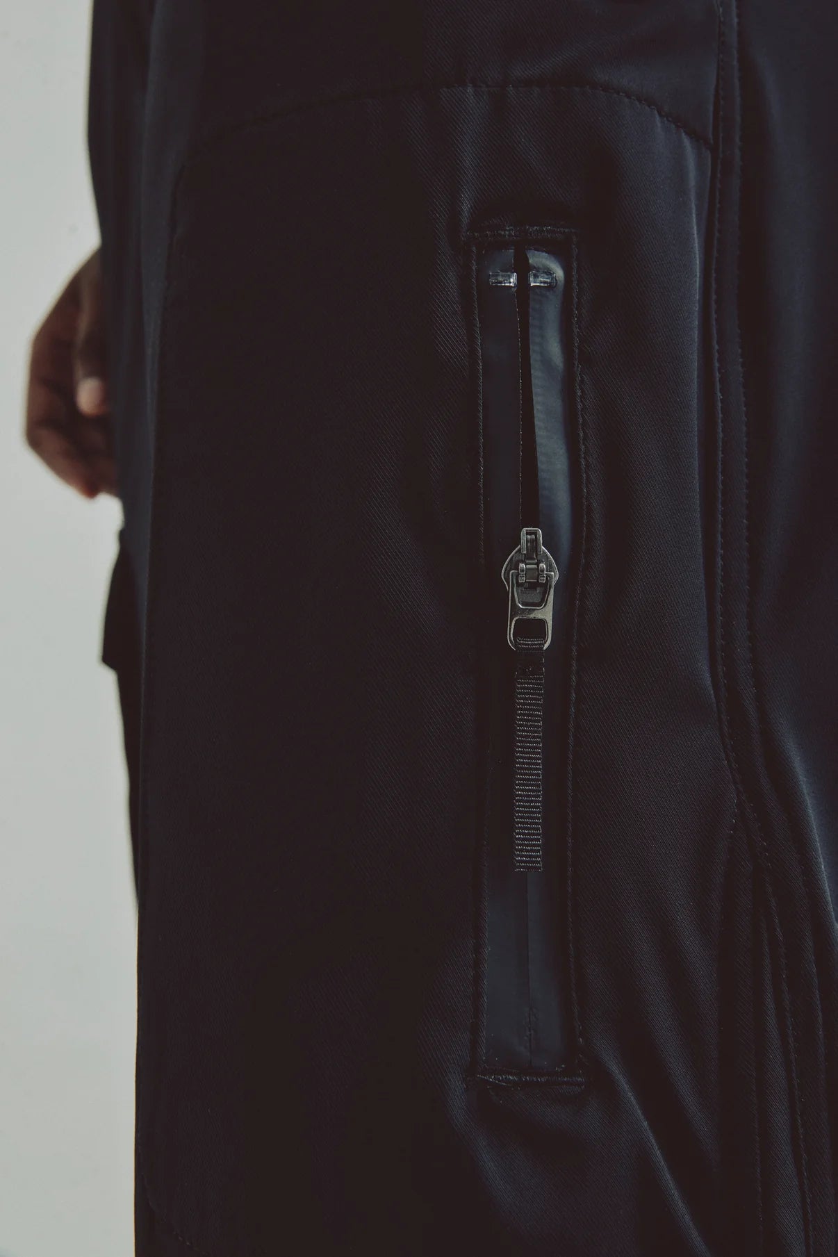 Iron semi-fit pants