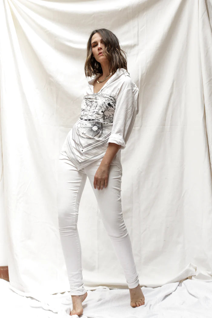 Zodiacus white scarf