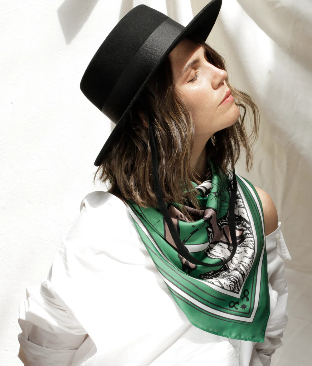 Zodiacus taurus scarf