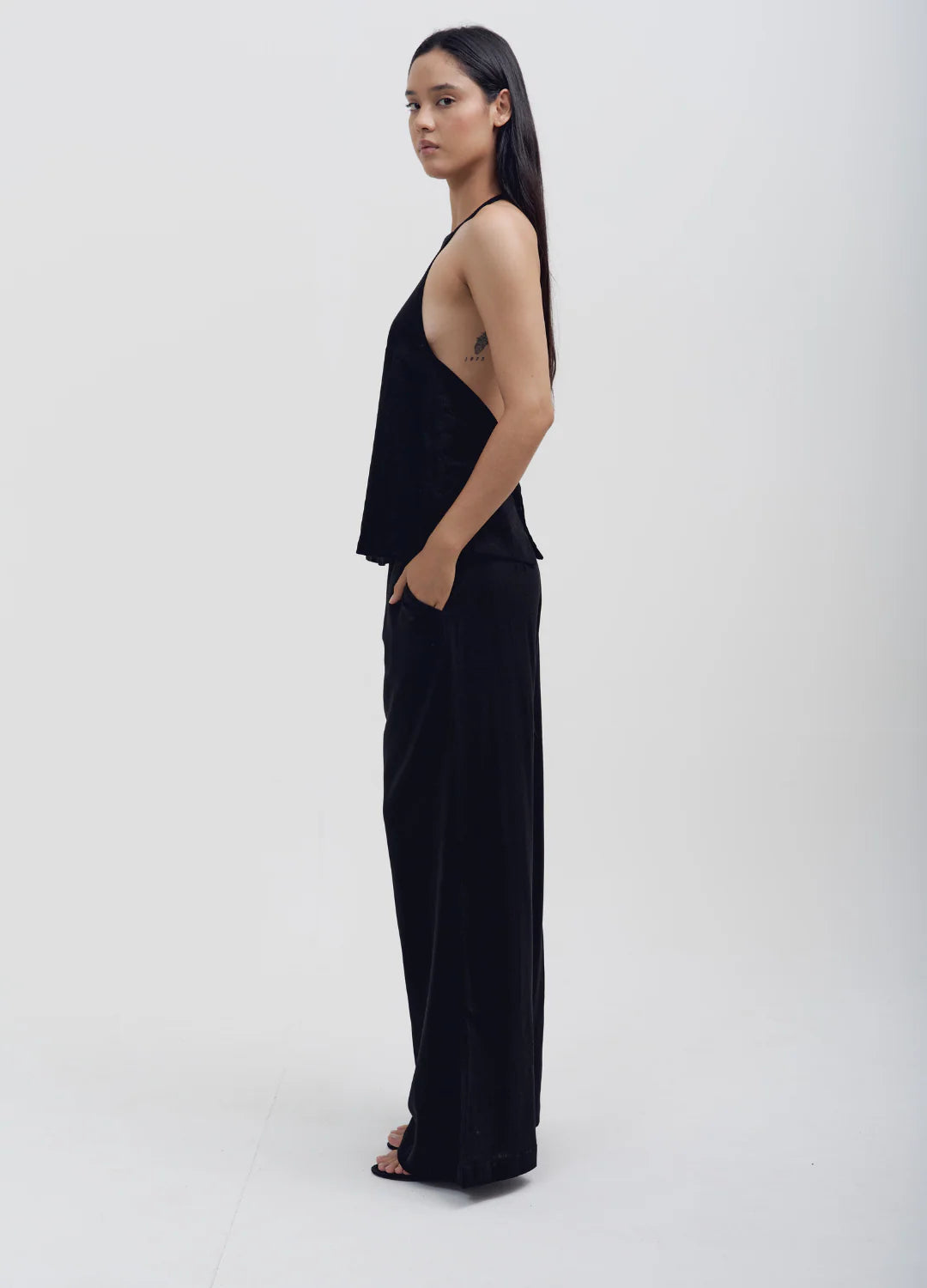 Leonor set