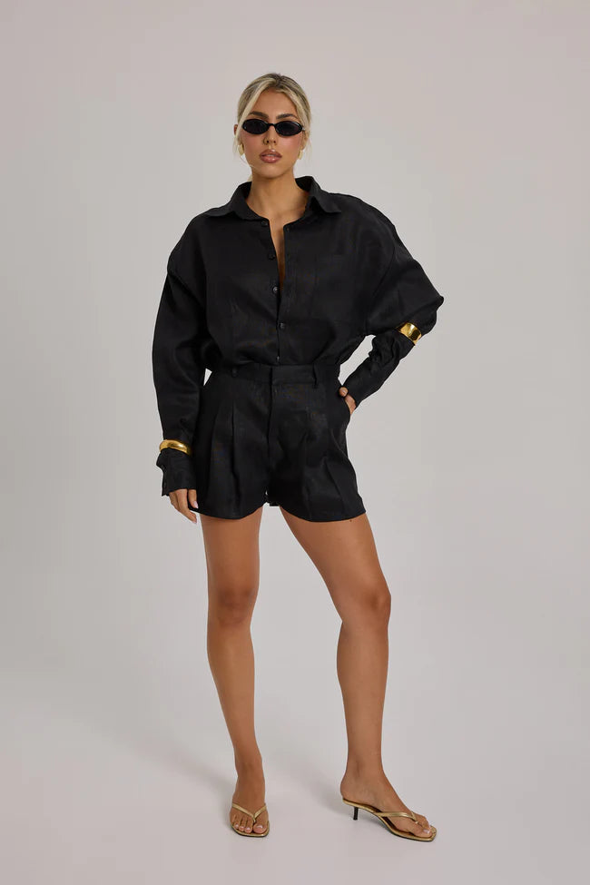 Short Neila