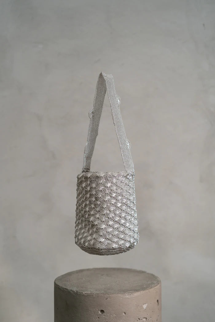 Silver seashell short strap