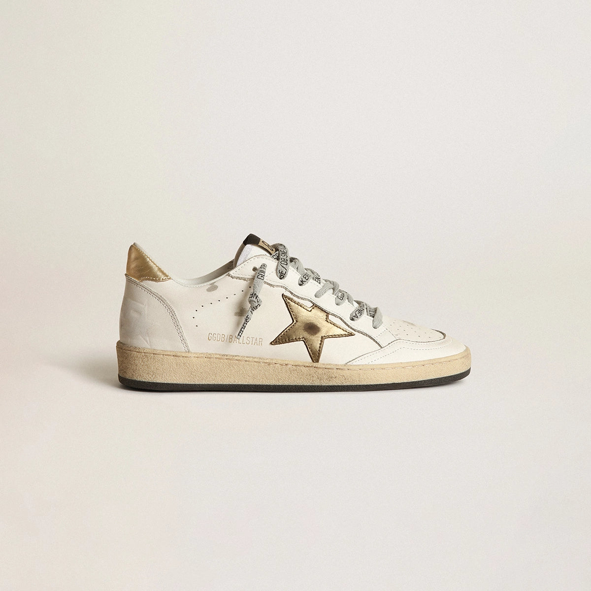 Tenis Golden Goose Ballstar Leather  Laminated Star And Heel Mujer