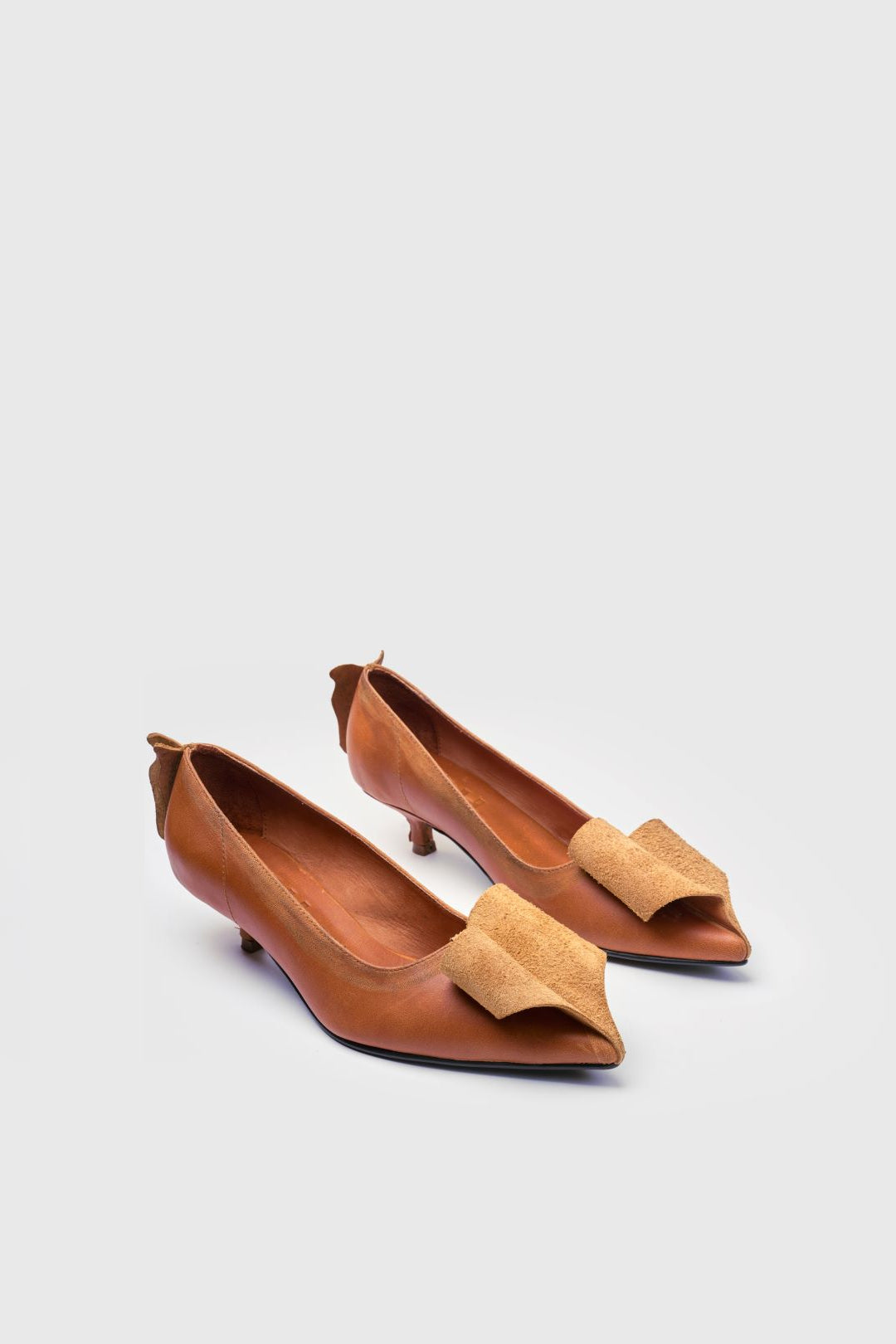 Aged cognac heels