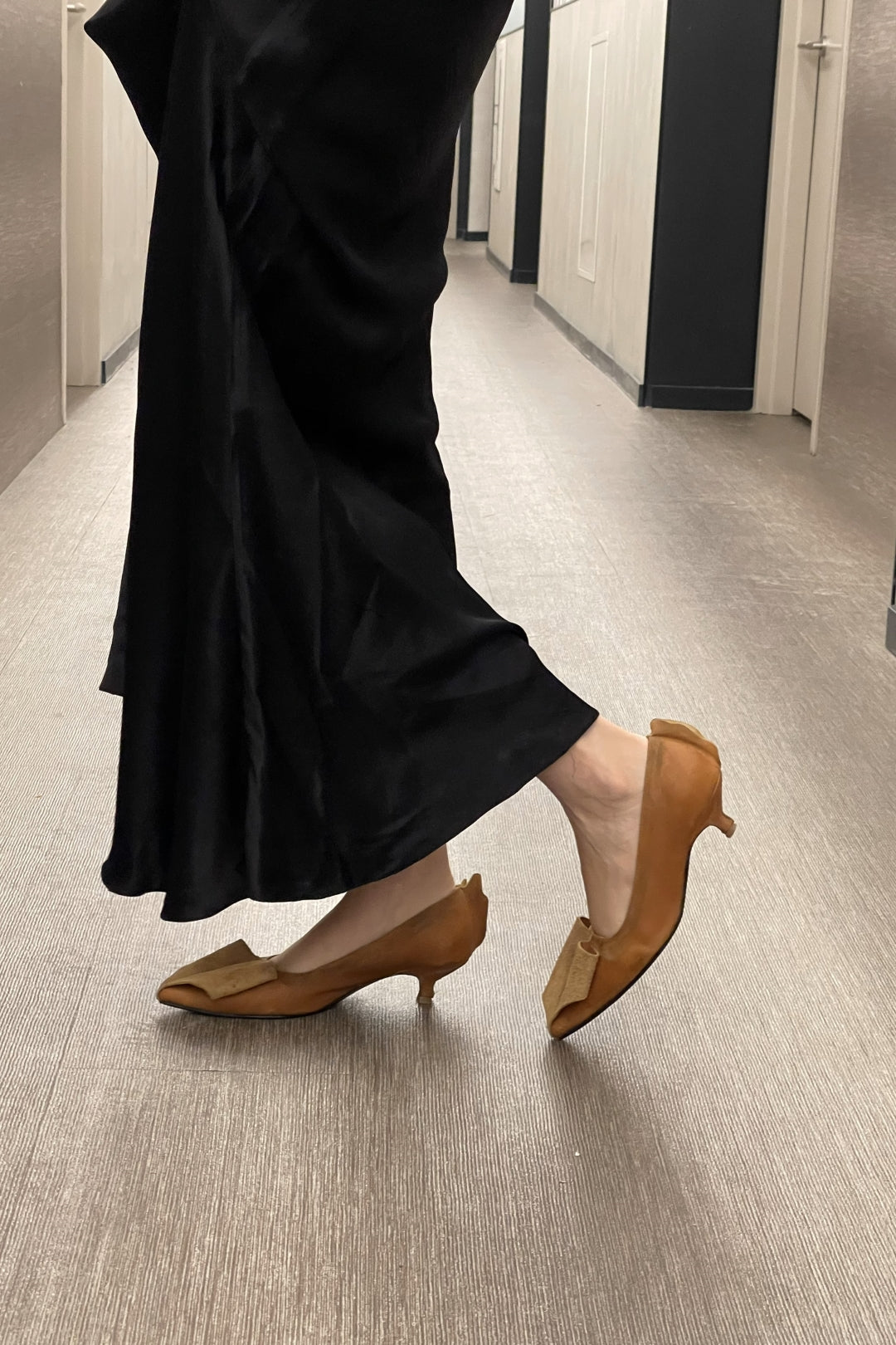 Aged cognac heels