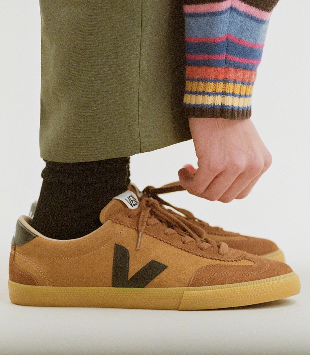 Tenis Veja Volley Suede Camel Hombre