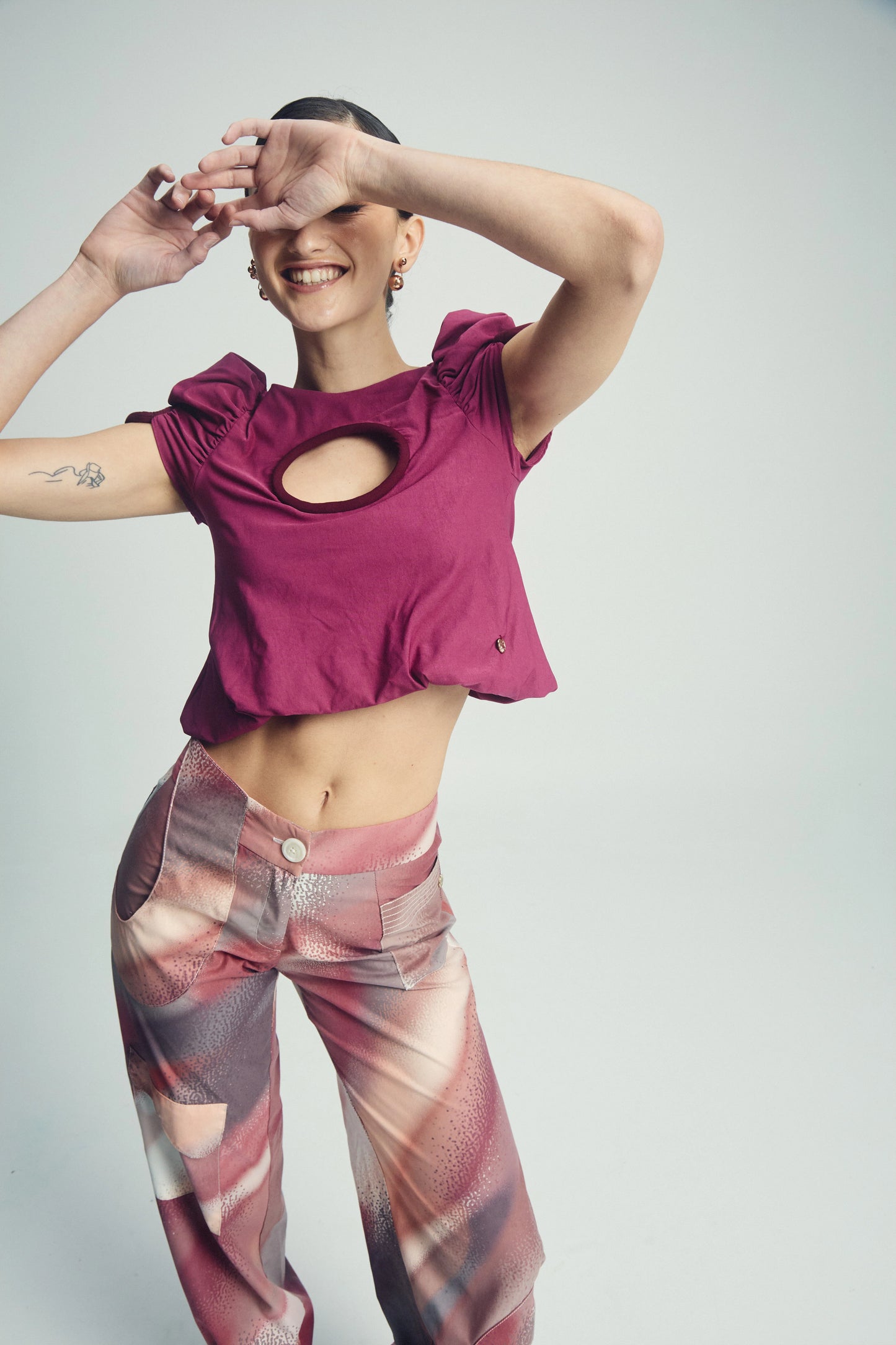 Gardenia magenta top