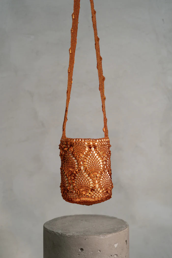 Mochila Piñas Cobre Terciopelo Beige